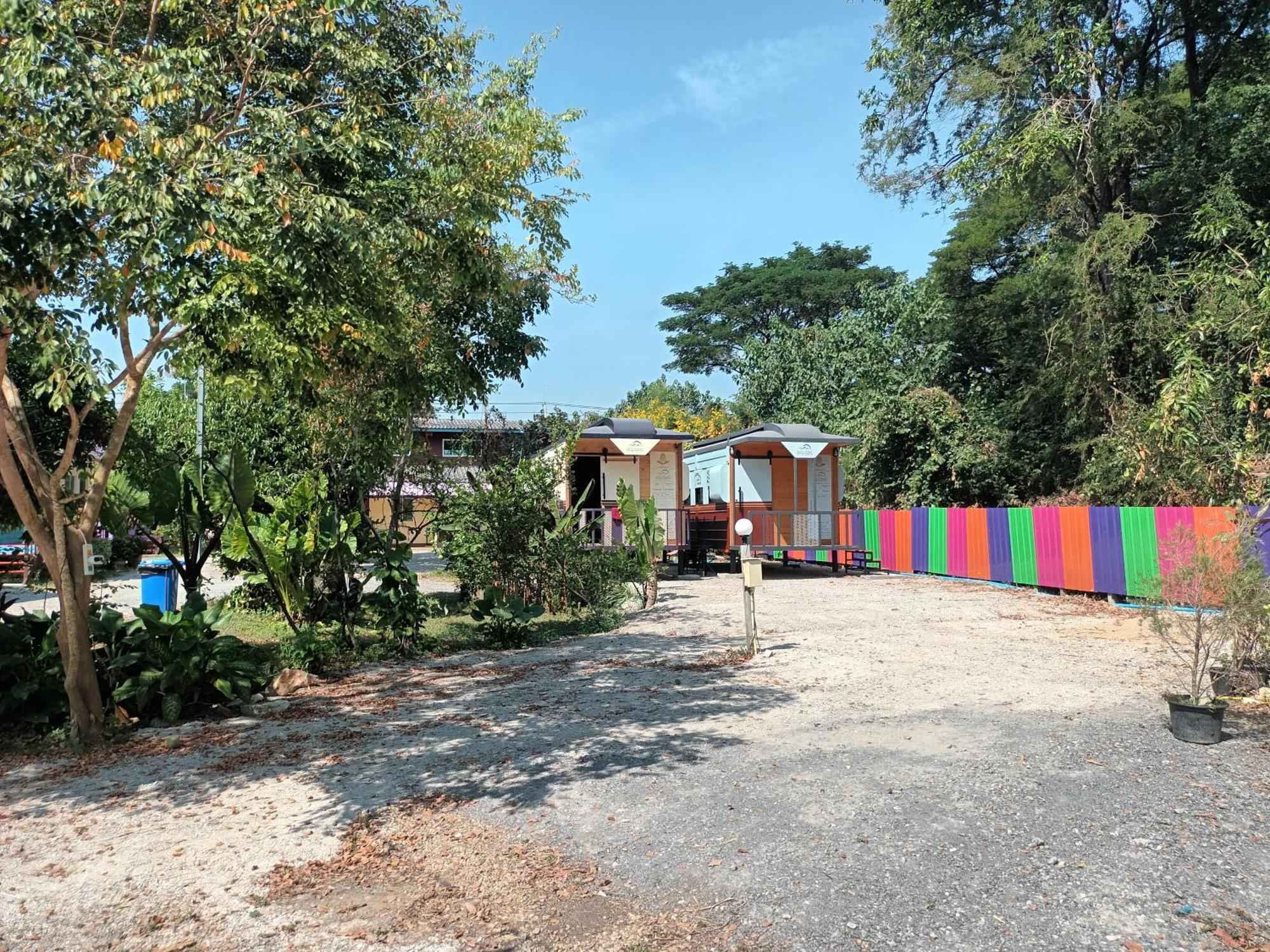 ชายเขาโฮมสเตย์ Kanchanaburi Exterior foto